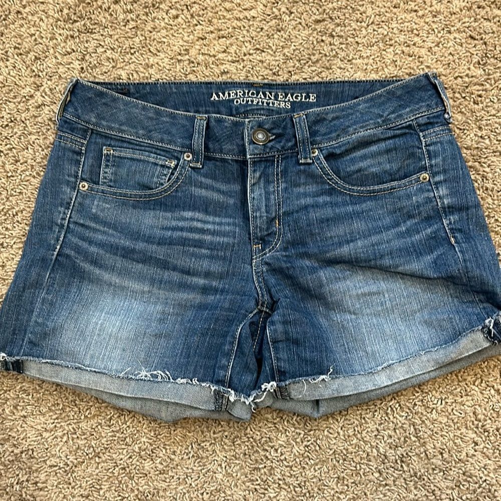 AE stretch jean shorts. Size 8